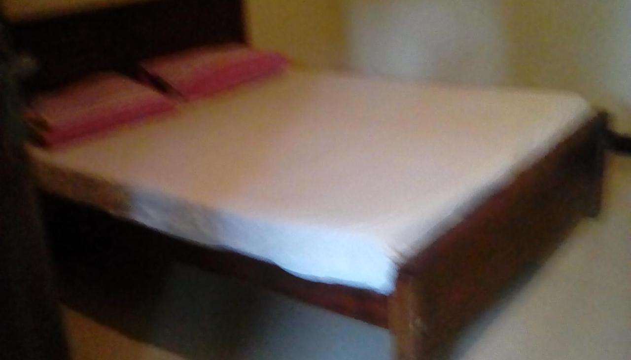 Leaf Guest House غامبولا المظهر الخارجي الصورة