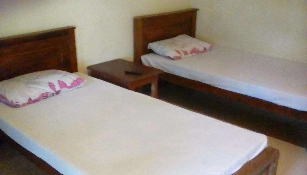 Leaf Guest House غامبولا المظهر الخارجي الصورة